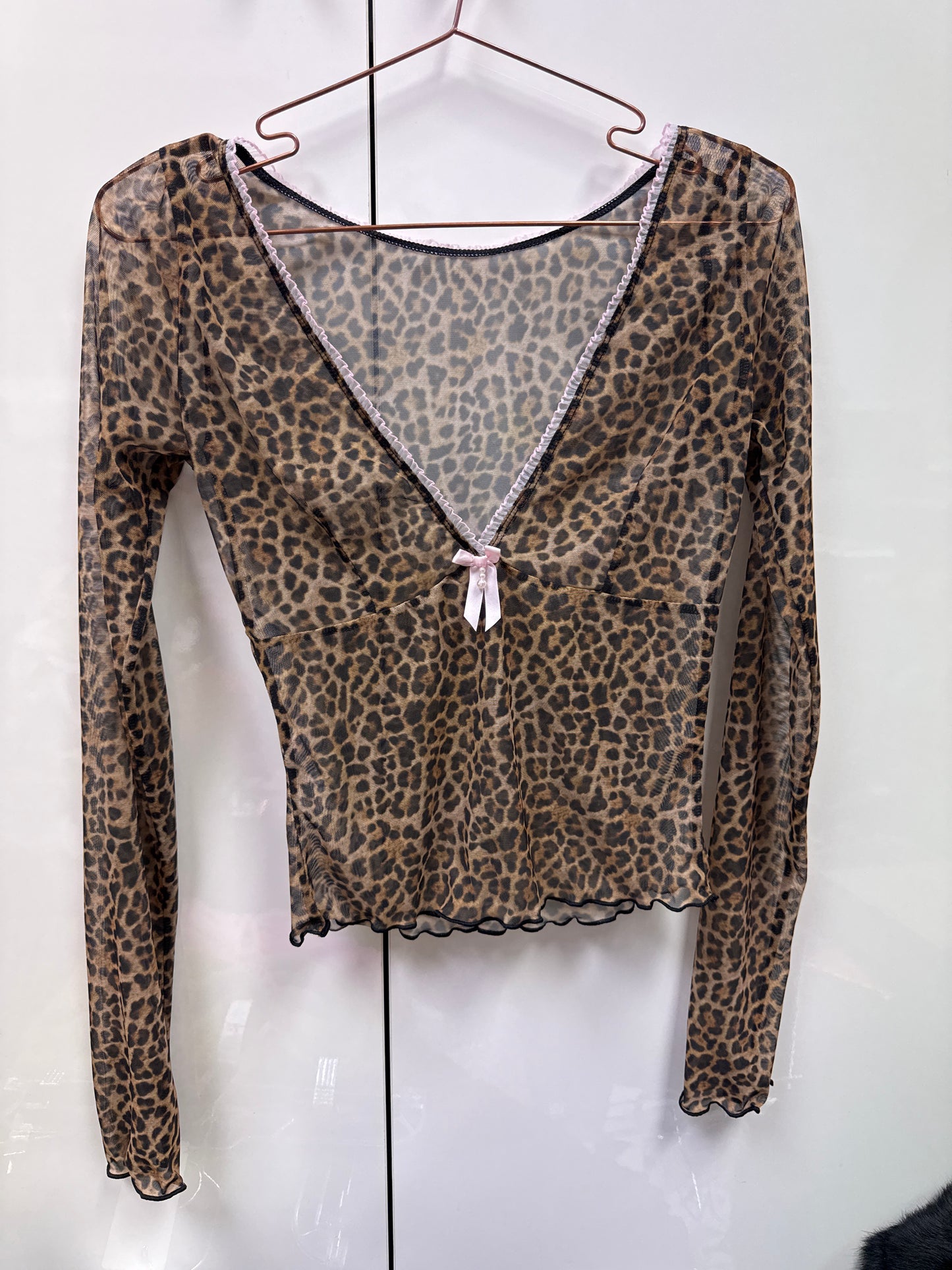 Size 8 long sleeve leopard photo shoot sample