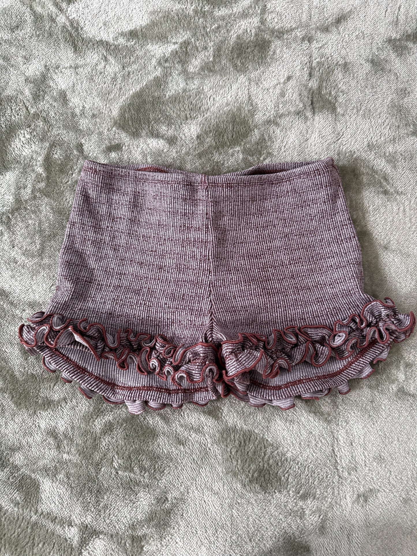 Ruffle Rib Shorts In Mocha fit sample size 12 longer inside leg