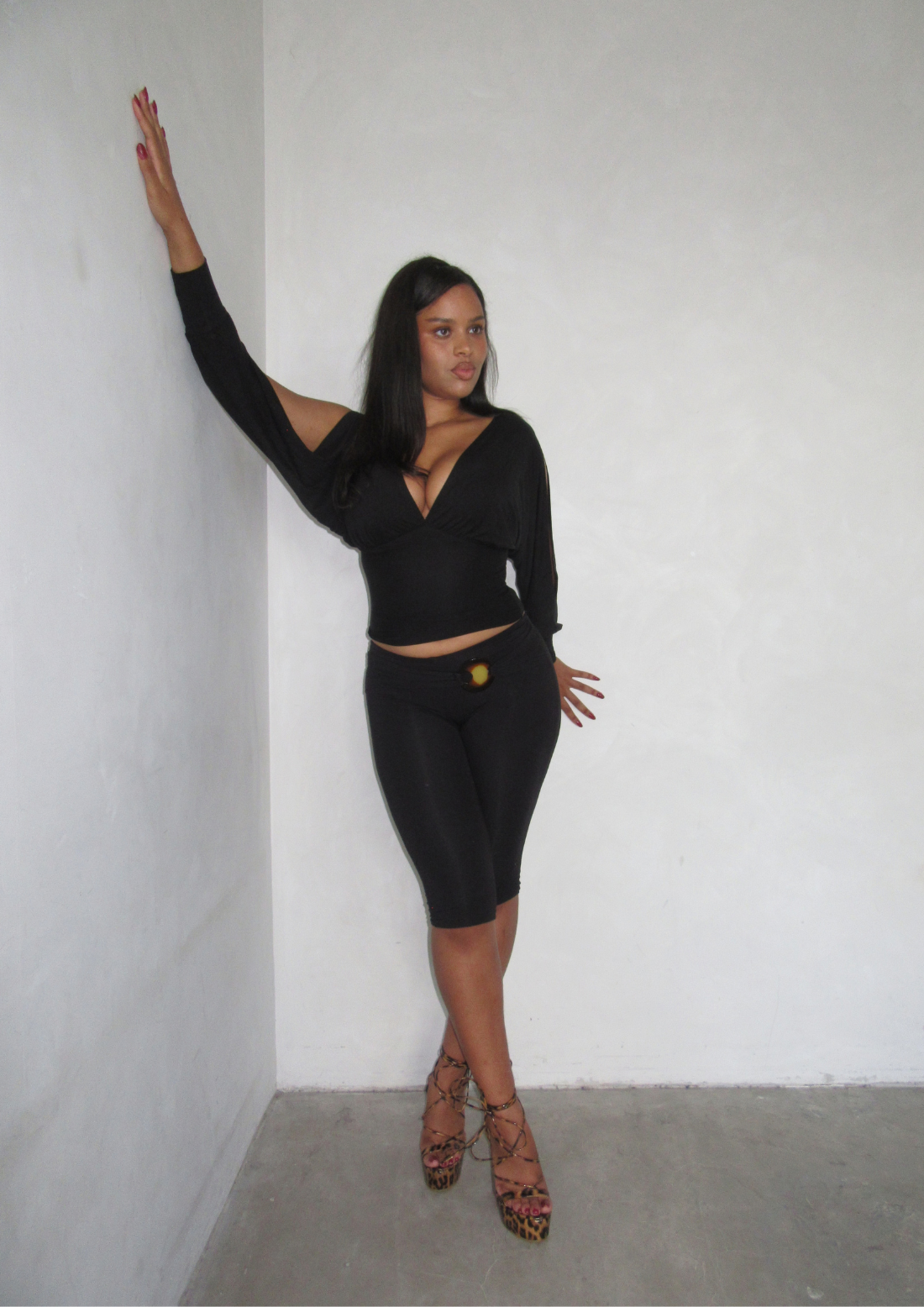 Jasmine split sleeve batwing top in black