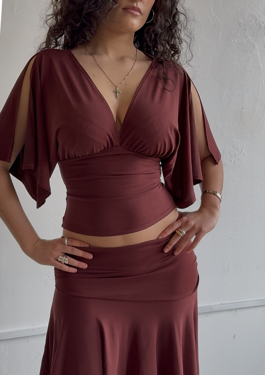 The Yasmin plunge split sleeve top in chocolate modal
