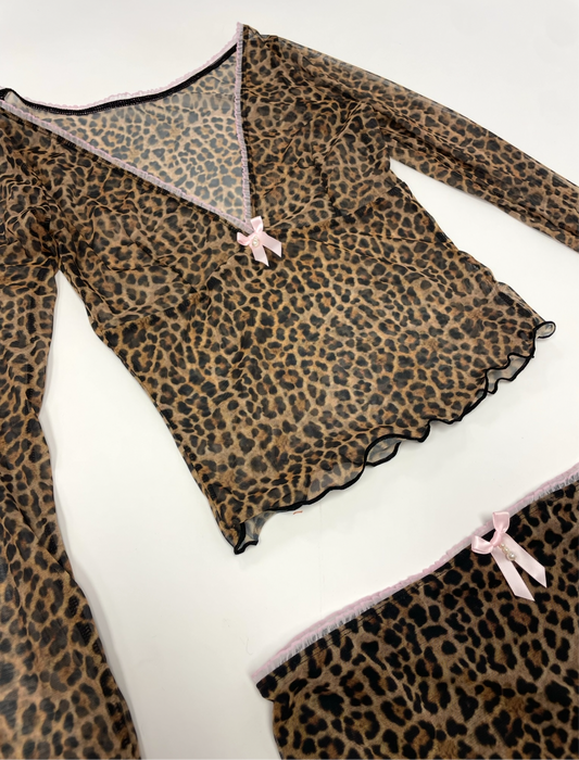 Long Line Top In Leopard With Bow Detail size 12 / L