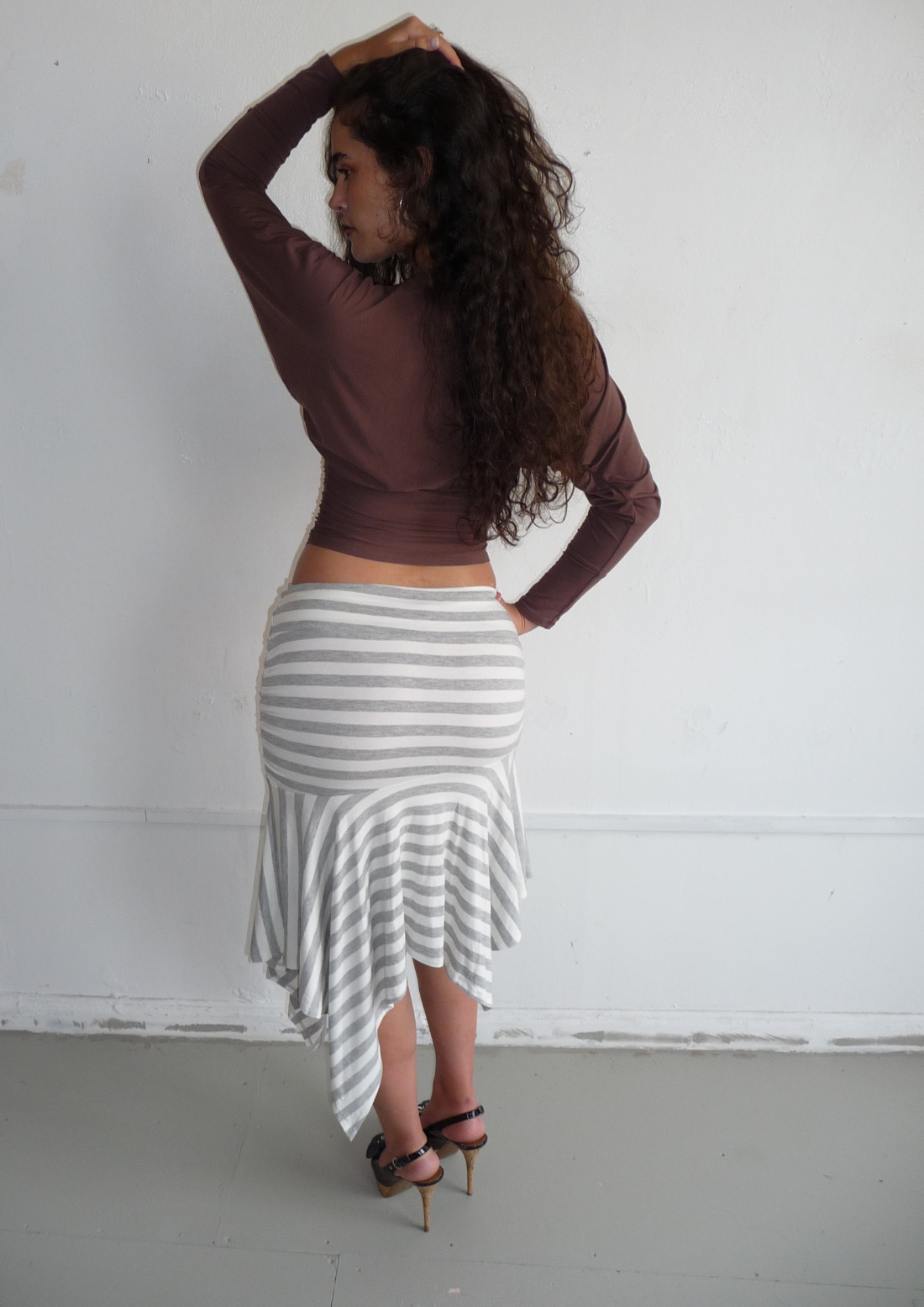 Plunge neck top in mocha