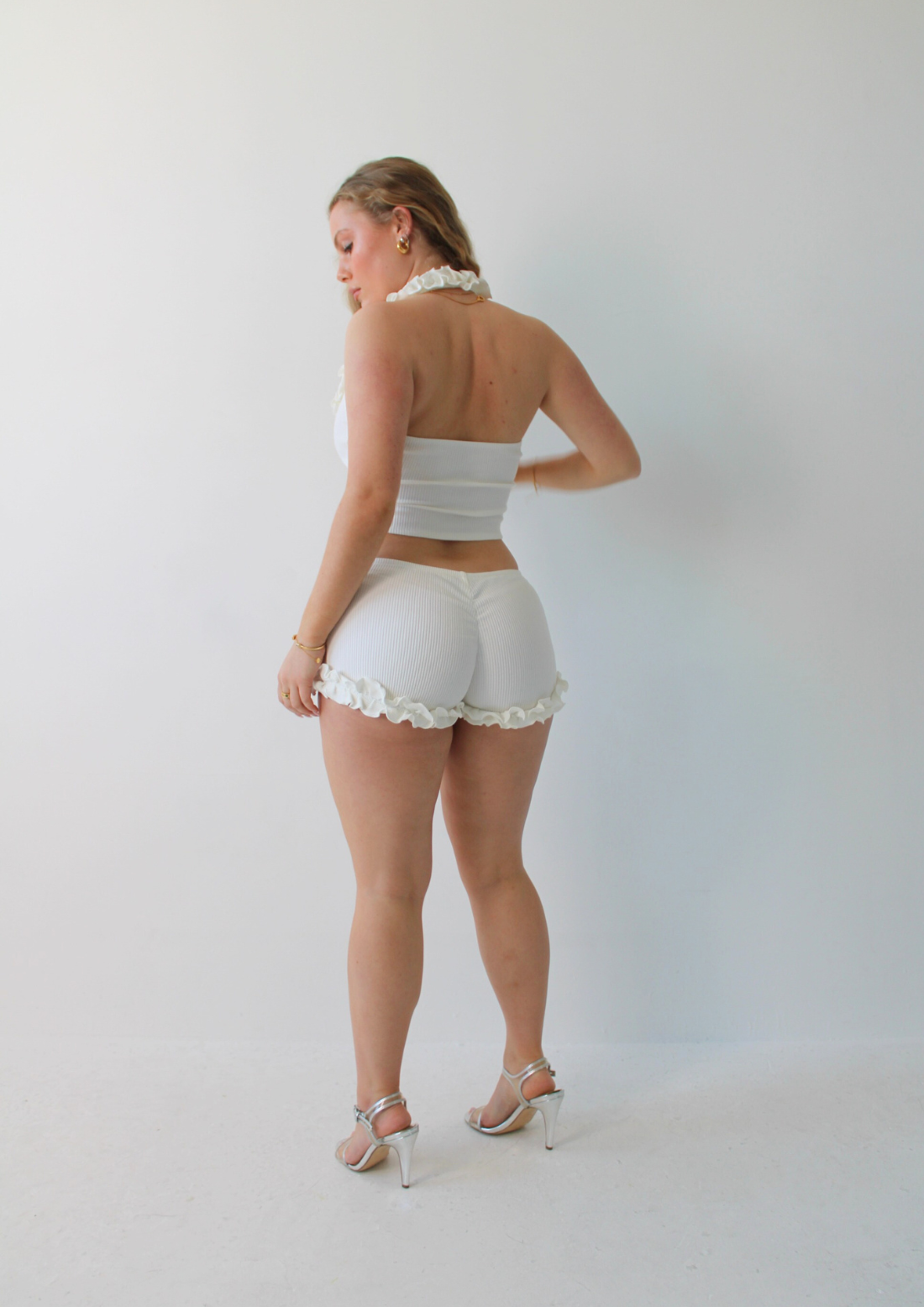 Halter Ruffle Rib Top In Vanilla Icing
