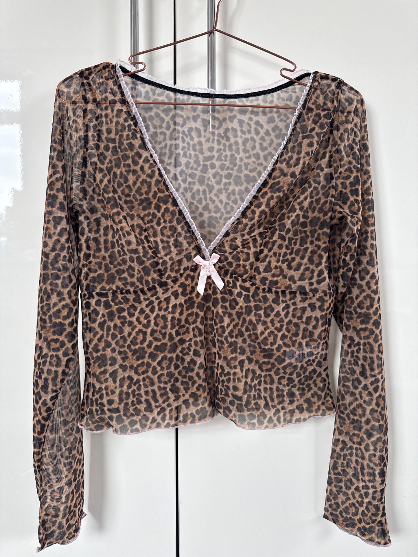 Long Line Top In Leopard With Bow Detail size 12 / L