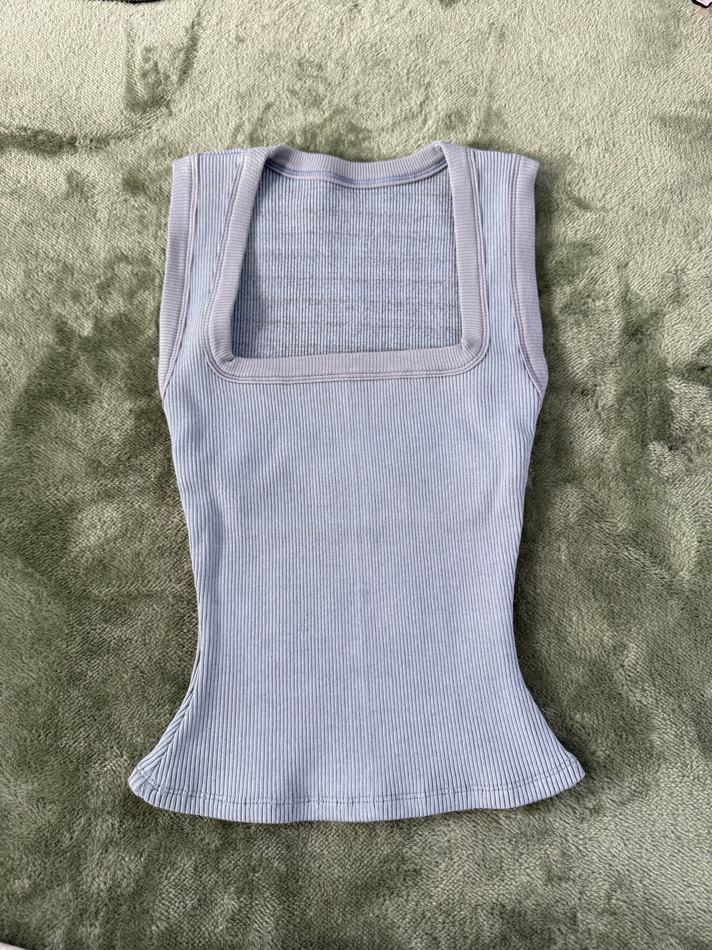 Fuller bust blue rib top size XS sample